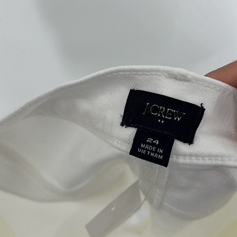NWT J. Crew Womens Optic White Wash Solid Zip Fly Classic Denim Short Size 24 - Picture 2 of 8